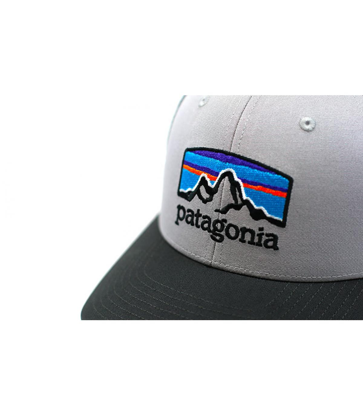 trucker Patagonia gris oscuro